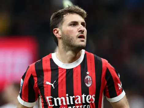 Un directivo y el DT de Fiorentina estallaron contra Santiago Giménez