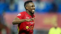 Julián Quiñones brilló con un triplete en Arabia Saudita.