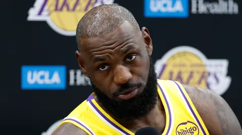 LeBron James no jugará en el debut de Lakers