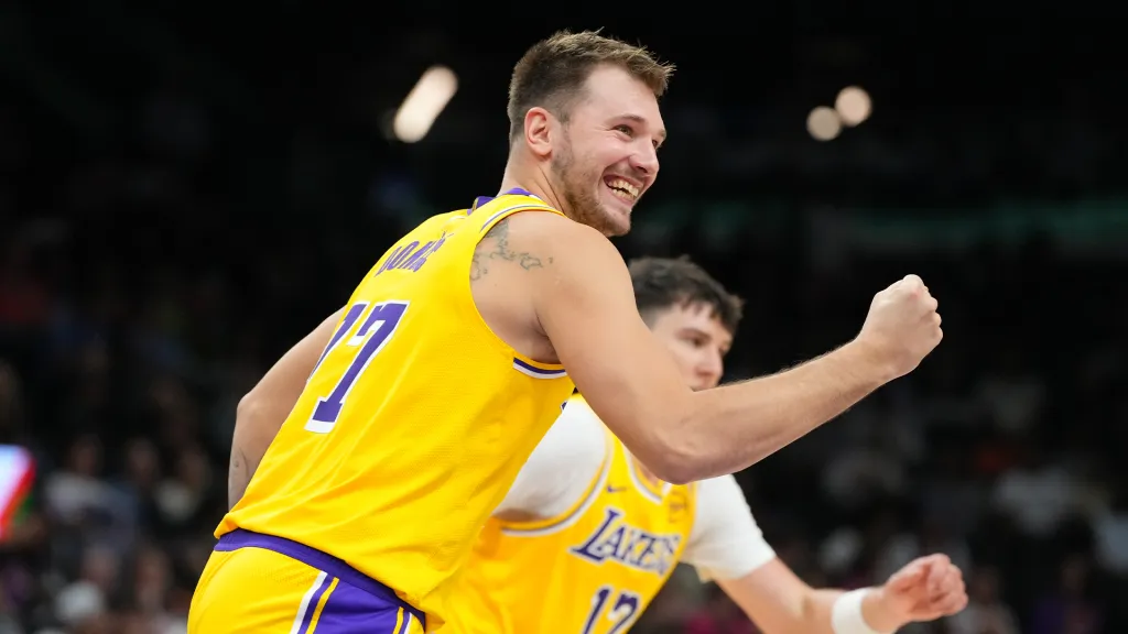 Luka Doncic liderará a Lakers en el debut