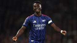 Bukayo Saka, la figura del Arsenal, quiere darle el triunfo a su equipo.