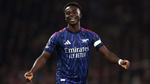 Bukayo Saka, la figura del Arsenal, quiere darle el triunfo a su equipo.