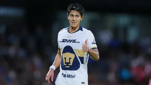 José Juan Macías, delantero de Pumas