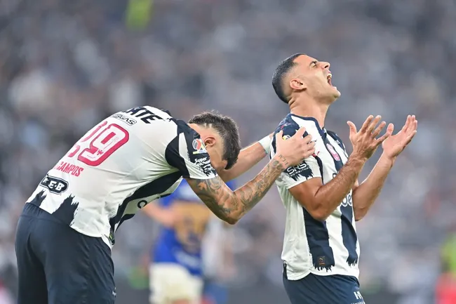 A Berterame le habían anulado el gol, pero el VAR lo dio por válido y celebró.