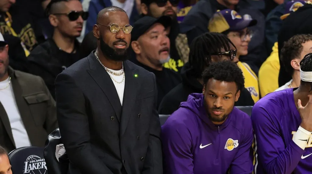 LeBron no jugó en la derrota de Lakers vs. Warriors. (Foto: Getty Images)