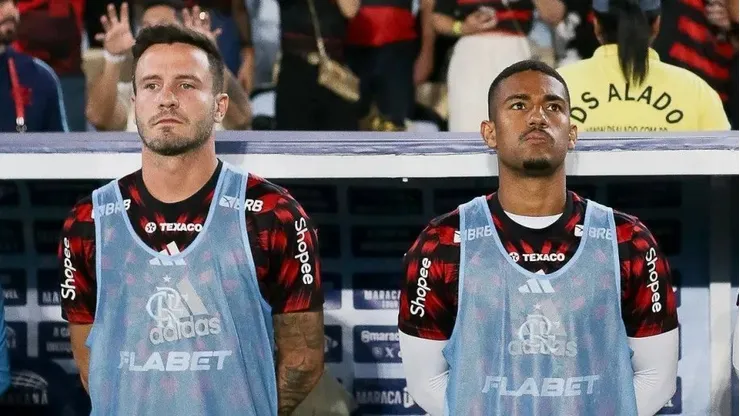 Saúl y Samu Lino, afuera del equipo ante Racing.