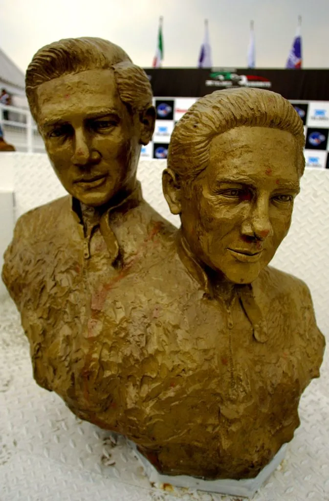 Escultura de los hermanos Pedro y Ricardo Rodríguez (GETTY IMAGES)