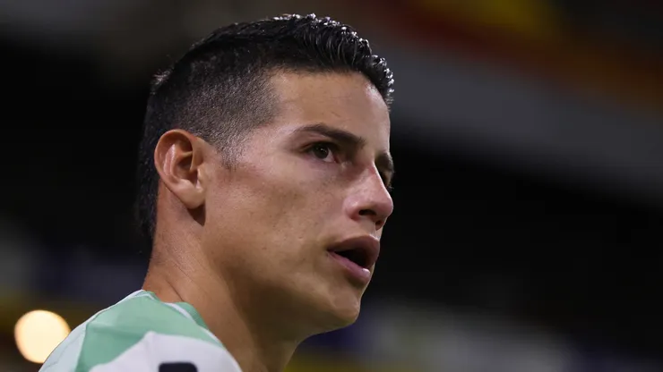 James Rodríguez no terminó el partido ante Atlas.