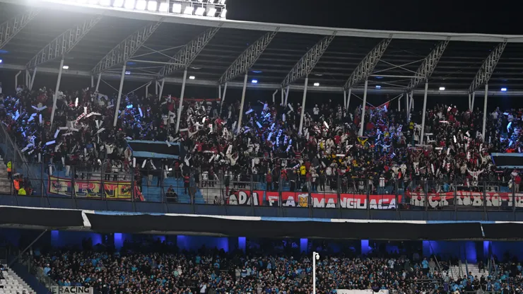 Racing-Flamengo comenzará más tarde de lo estipulado.