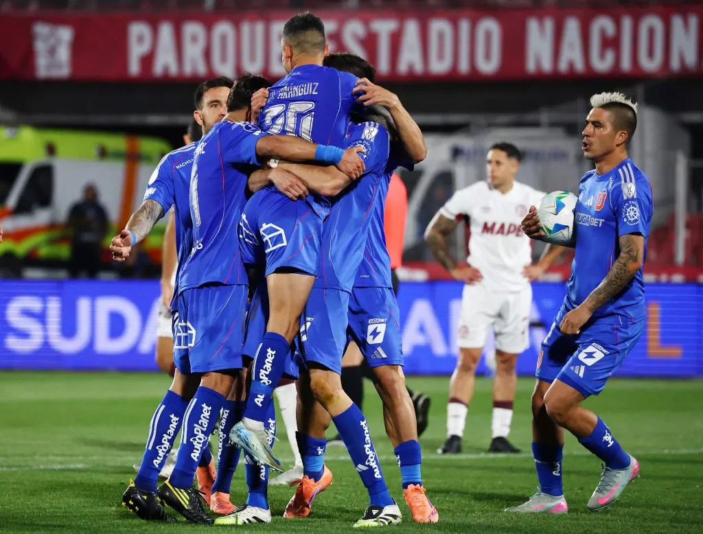 Charles Aránguiz le dio vida a U de Chile en la serie [Foto: Getty]