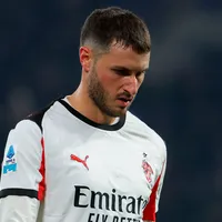 ¿Por qué no juega Santiago Giménez en Roma vs. Milan por la Serie A?