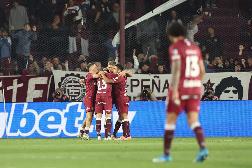Lanús celebró en casa y jugará ante Atlético Mineiro la final [Foto: Getty]