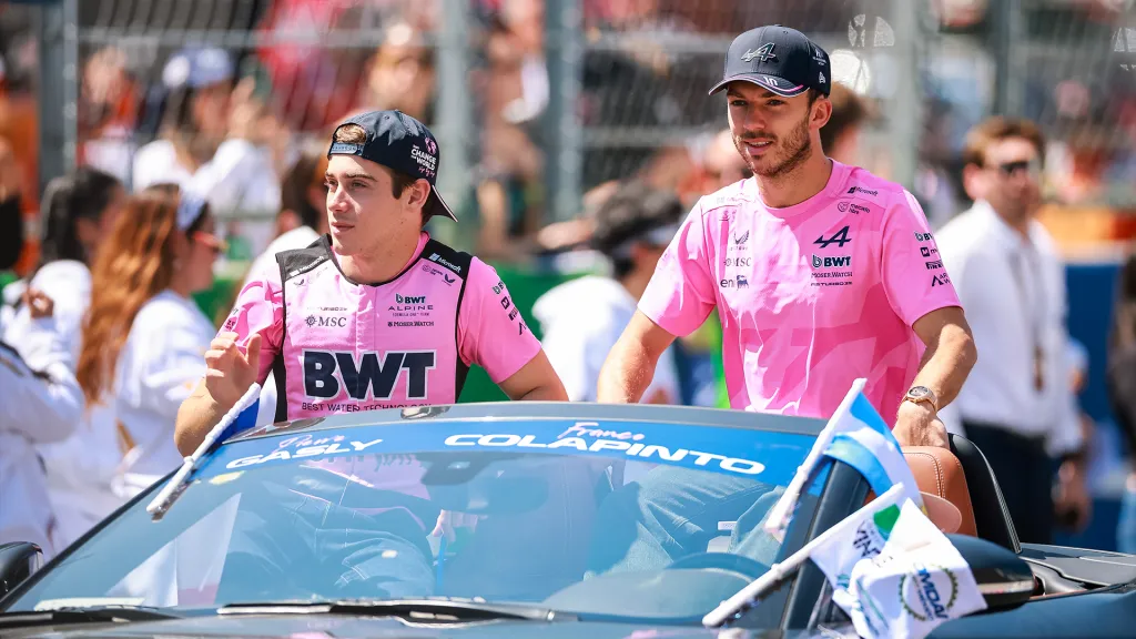 Franco Colapinto y Pierre Gasly en el desfile del GP de México (GETTY IMAGES)