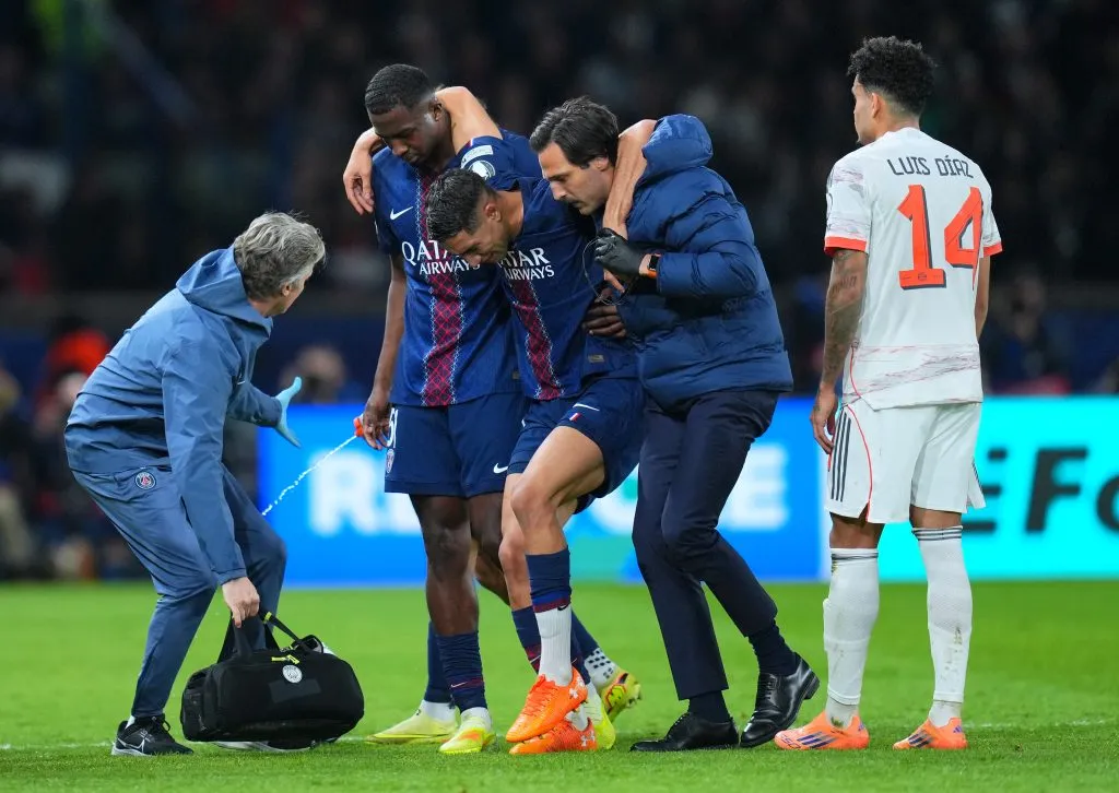 La imagen que preocupa a PSG y Marruecos: Hakimi se fue sin poder pisar [Foto: Getty]