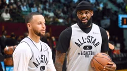 LeBron James acuso a Stephen Curry de destruir el juego de la NBA.