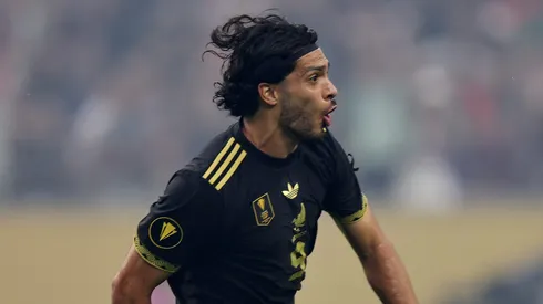 Raúl Jiménez recibió un reconocimiento especial por parte de la CONCACAF