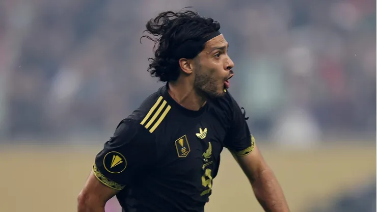Raúl Jiménez recibió un reconocimiento especial por parte de la CONCACAF