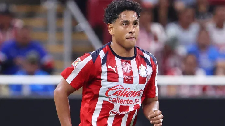 Luis Romo no será parte del duelo de Chivas ante Rayados por el Apertura 2025