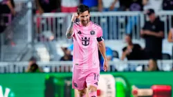 Lionel Messi no le pierde pisada a Cristiano Ronaldo en la carrera de los 1000 goles.