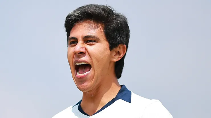 José Juan Macías salió lesionado ante Cruz Azul.