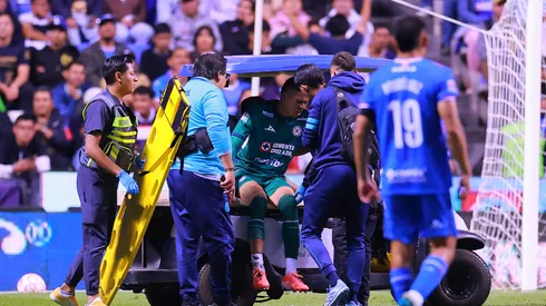 Kevin Mier sufrió una dura lesión ante Pumas.