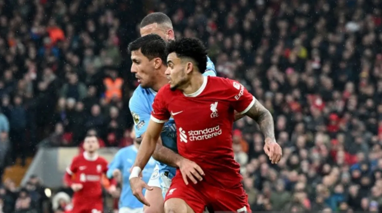 La Premier League recordó una jugada de Díaz contra Manchester City. (Foto: Getty Images)