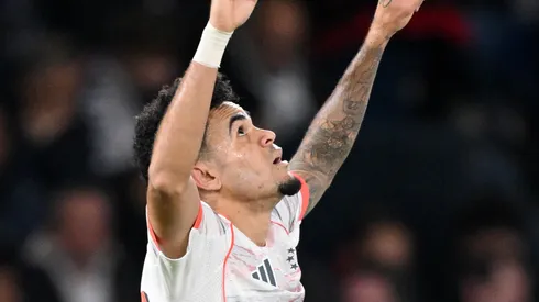 Luis Díaz recibe homenaje en Alemania.