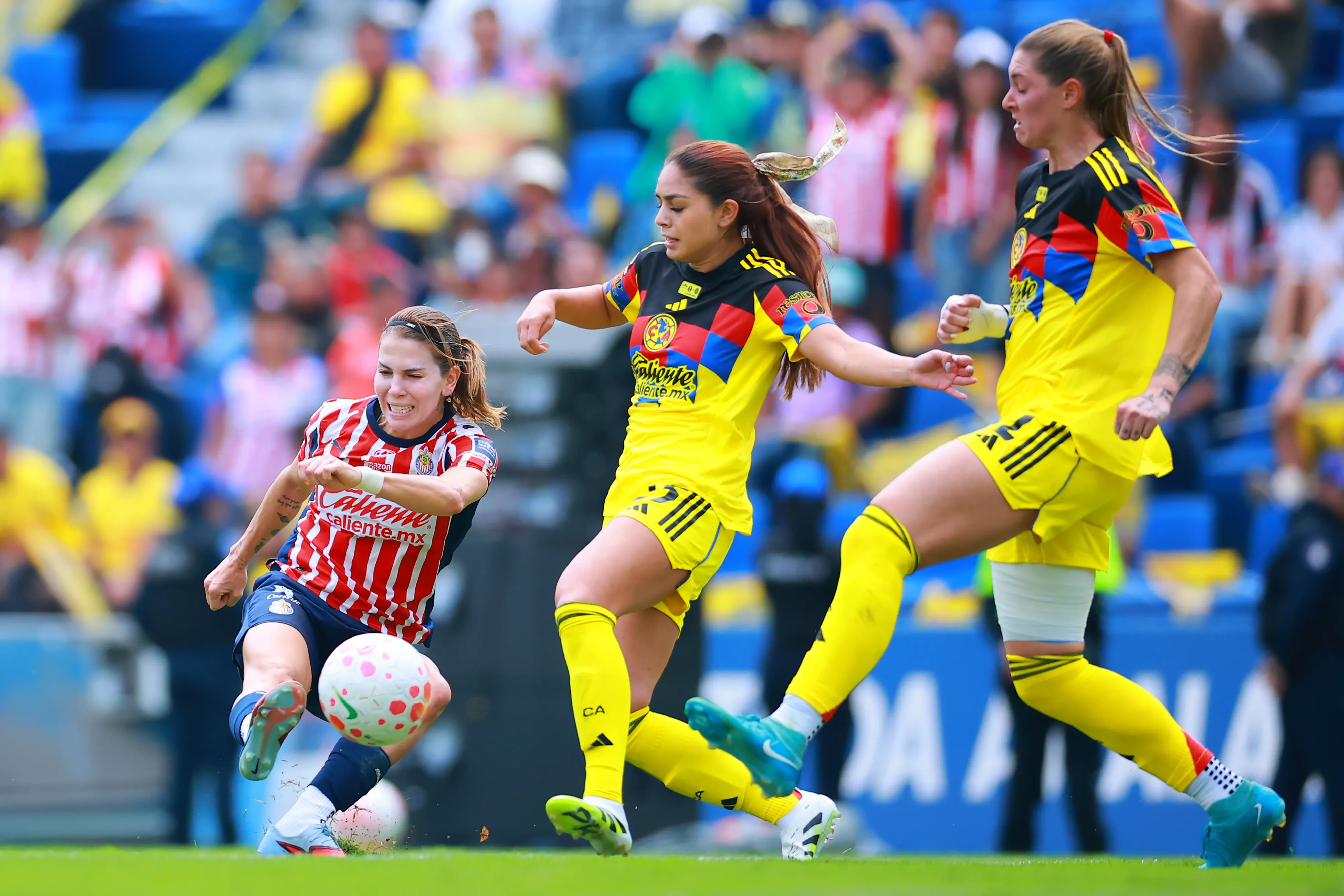 Chivas Femenil vs. América Femenil, uno de los partidos del día [Foto: Getty]