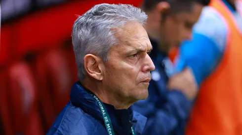 Reinaldo Rueda llora tras la eliminación.