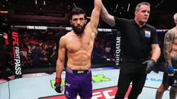 Arman Tsarukyan se quedó con una victoria fundamental ante Dan Hooker.