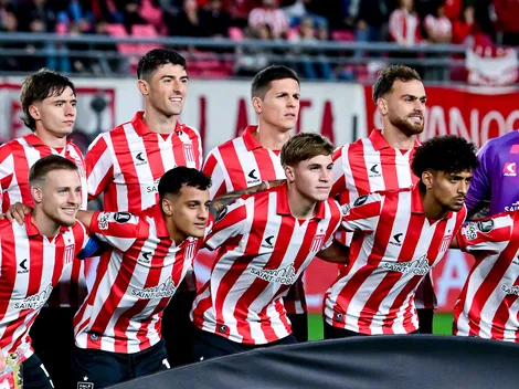 La imagen que da vuelta al mundo: Estudiantes de La Plata le dio la espalda al campeón del futbol argentino