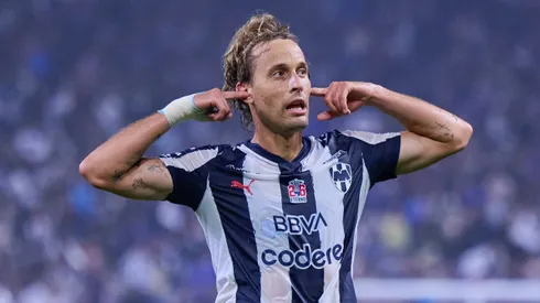 El festejo y golazo de Sergio Canales