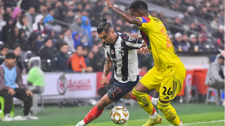 América es exhibido por la afición de Rayados