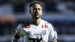 Neymar desobedece al médico y está para jugar.