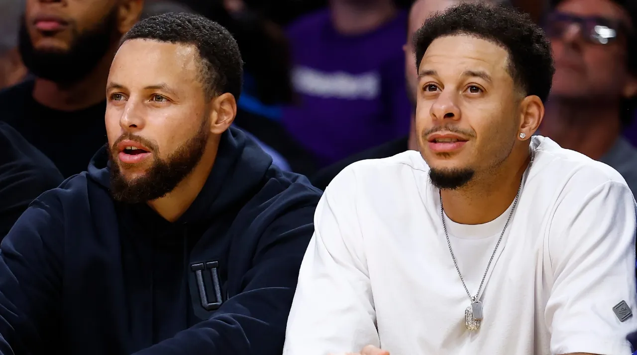Stephen Curry Seth Curry en un juego de los Warriors. (Foto: Getty Images)
