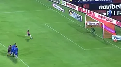 Javier Hernández tuvo la victoria para Chivas pero mandó un penal a las nubes