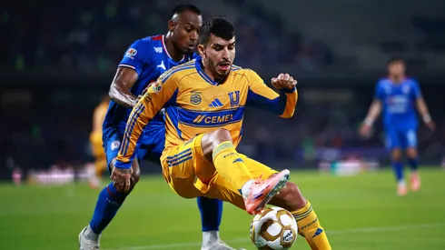 Correa marcó el gol de Tigres en Cruz Azul.