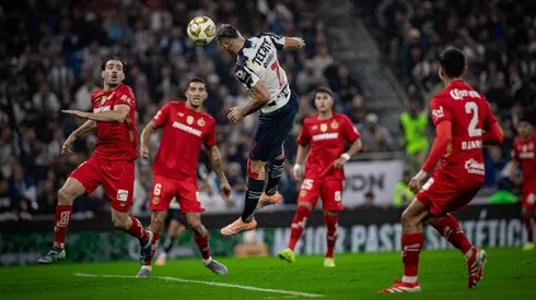 Berterame y otro cabezazo consagrador en Rayados.