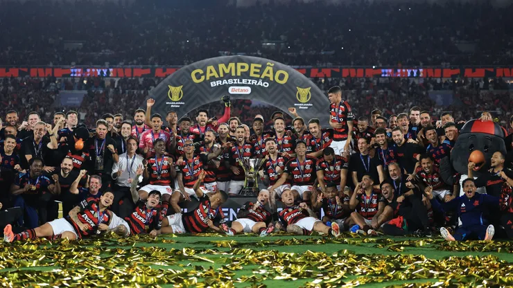 Flamengo parte con ventaja ante Cruz Azul.