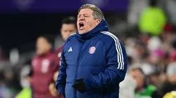 Miguel Herrera es destrozado por la prensa tras fracasar en Costa Rica