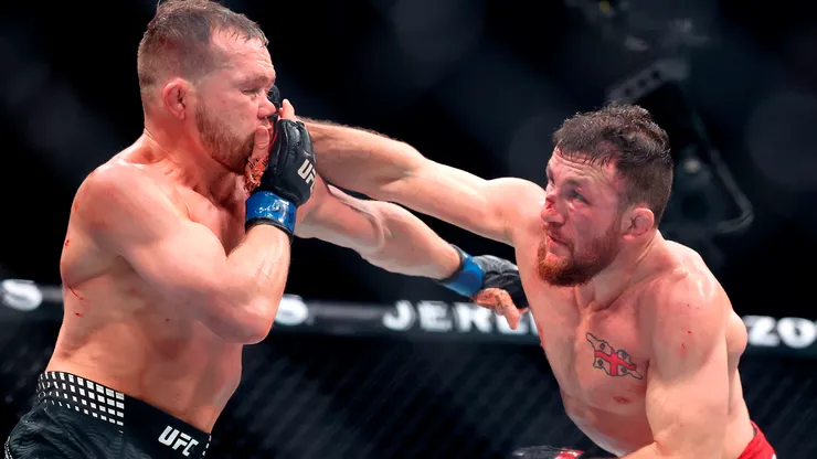 Petr Yan sorprendió al mundo al derrotar a Merab Dvalishvili en UFC 323.