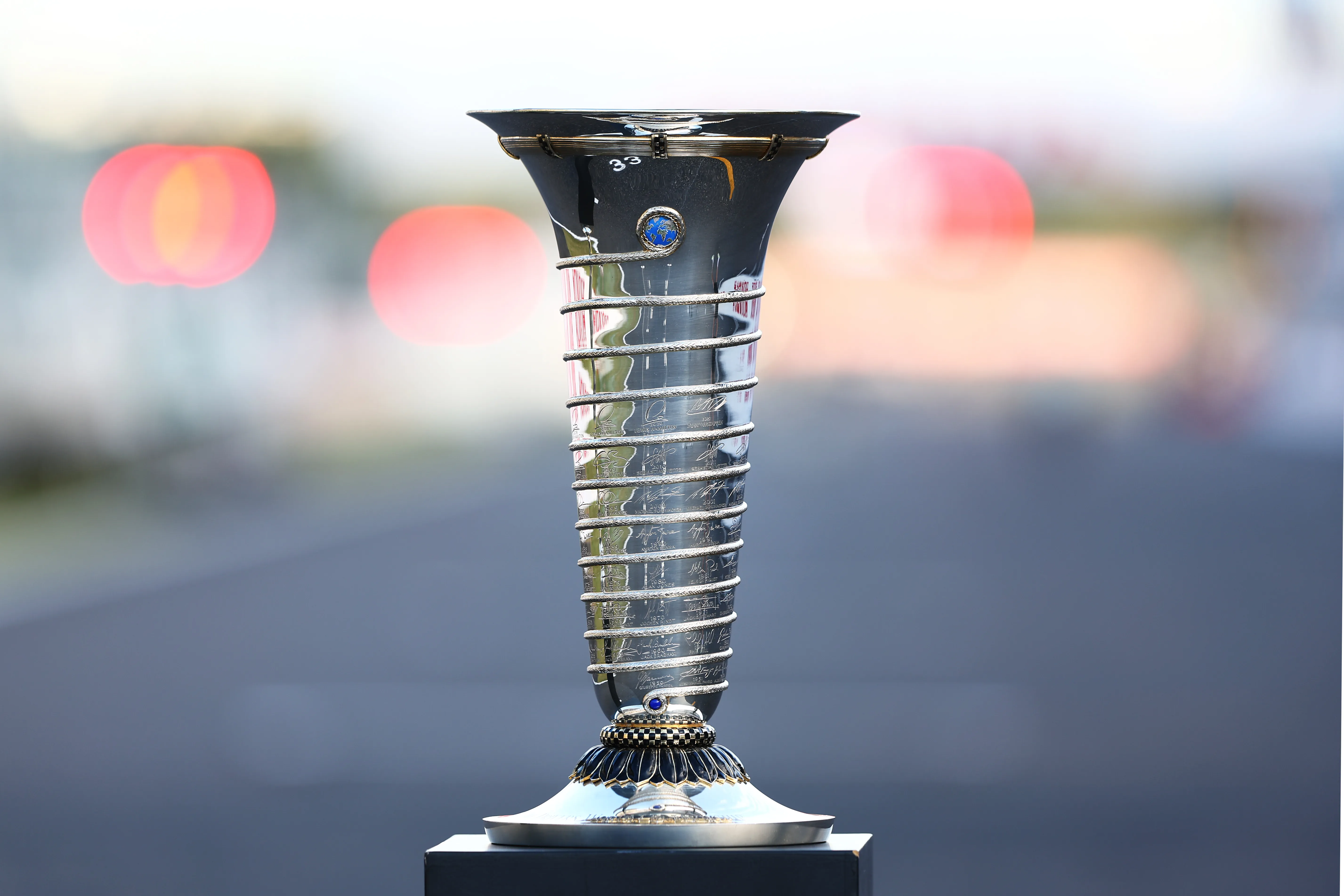 Trofeo de campeón de la Fórmula 1 (GETTY IMAGES)