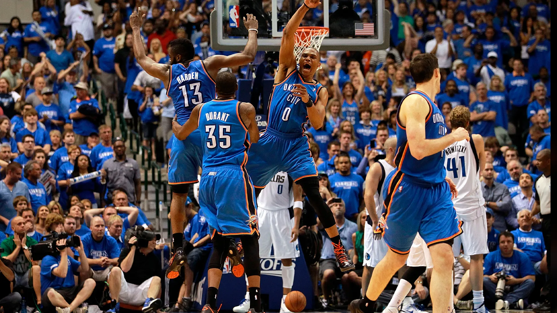 Russell Westbrook y James Harden no pudieron ser campeones en Oklahoma City Thunder. (GETTY IMAGES)