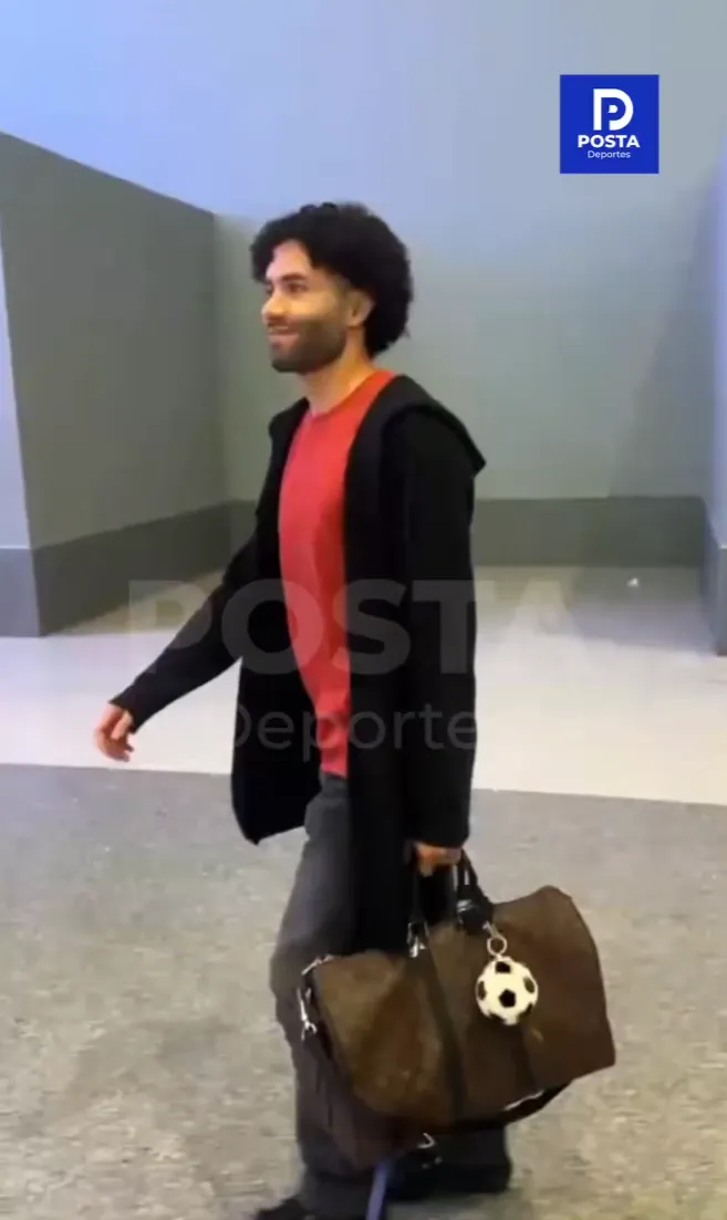 César Huerta en el aeropuerto de Monterrey (Posta Deportes)