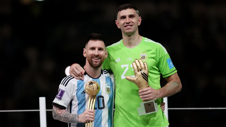 Messi deja de lado al 'Dibu' en los The Best.