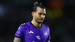 Nicolás Benedetti con la playera de Mazatlán