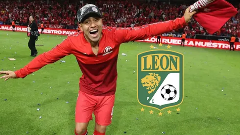 León abrocha a Juanpi Domínguez de Toluca.