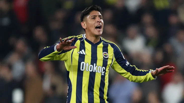 Desde Fenerbahce se informó que Edson Álvarez sufrió una lesión muscular