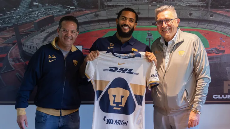Juninho, presentado como jugador de Pumas.