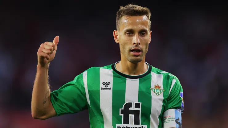 Sergio Canales con la puerta abierta en el Real Betis